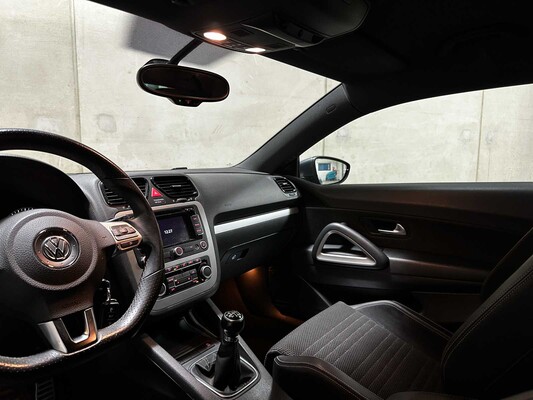 Volkswagen Scirocco 1.4 TSI Highline 122pk 2014 (Origineel-NL), 04-ZLF-5