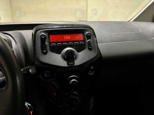 Citroen C1 1.0 VTi Feel 72pk 2020 (Origineel-NL + 1e eigenaar), H-148-BX