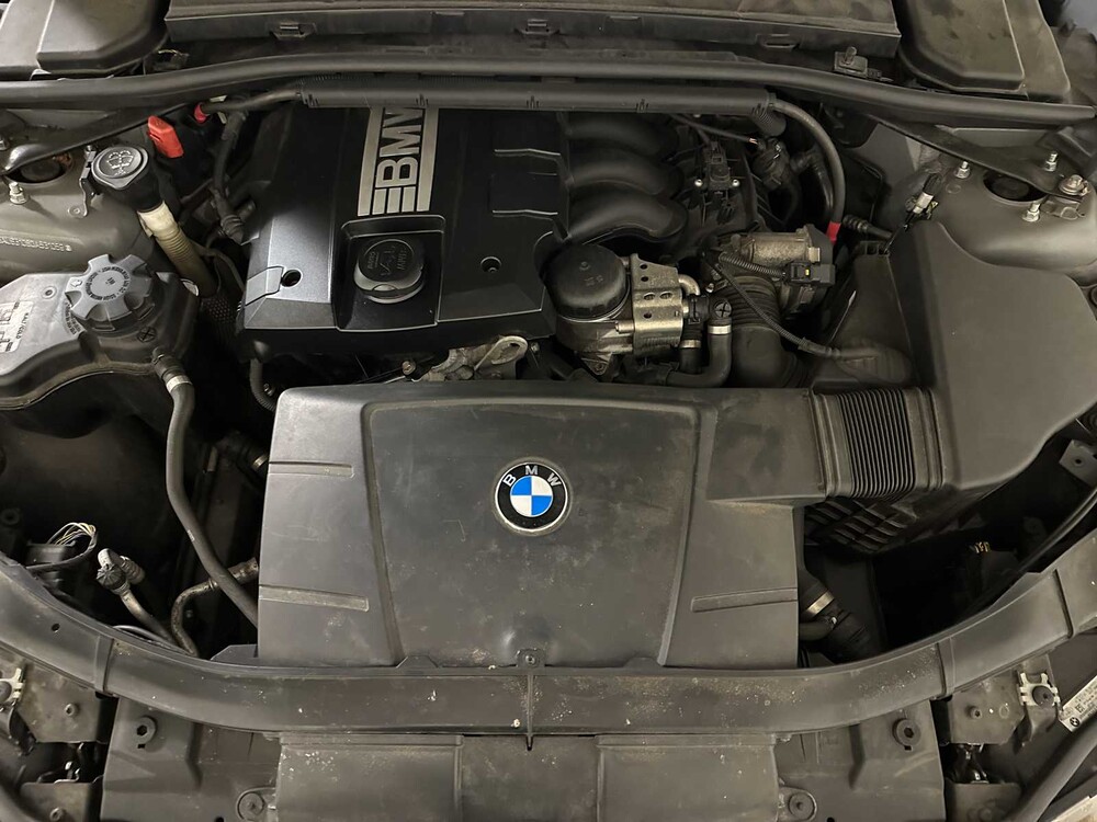 BMW 318i Touring Business Line 3-Reihe (Original-NL), 22-LDH-4