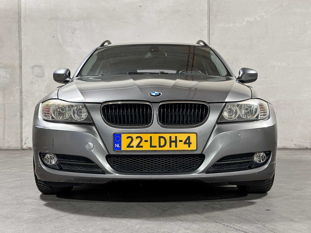 BMW 318i Touring Business Line 3-Reihe (Original-NL), 22-LDH-4
