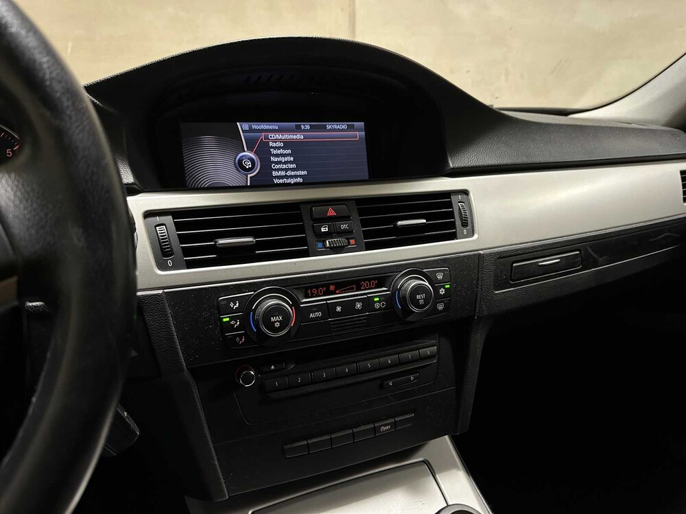 BMW 318i Touring Business Line 3-Reihe (Original-NL), 22-LDH-4