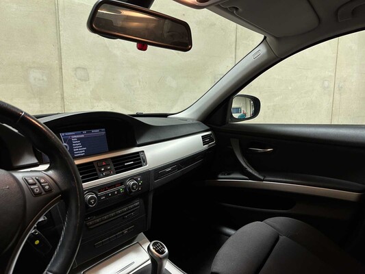 BMW 318i Touring Business Line 3-serie (Origineel-NL), 22-LDH-4