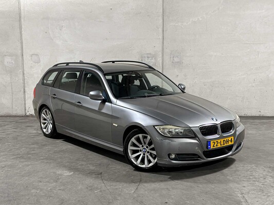 BMW 318i Touring Business Line 3-serie (Origineel-NL), 22-LDH-4