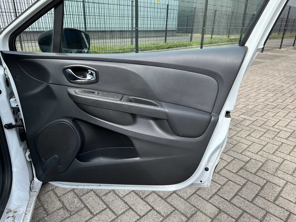 Renault Clio 0.9 TCe Expression 89pk 2014 (Origineel-NL), 2-ZDX-71