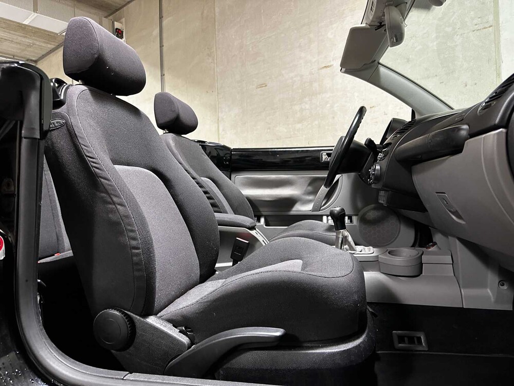 Volkswagen New Beetle Cabriolet 1.4 75pk 2003, JZ-946-D