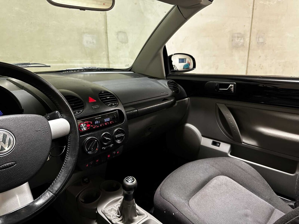 Volkswagen New Beetle Cabriolet 1.4 75pk 2003, JZ-946-D