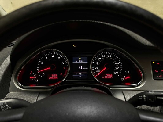 Audi Q7 3.6 FSI V6 quattro 276hp 2009 (7-seater), HFP-34-X