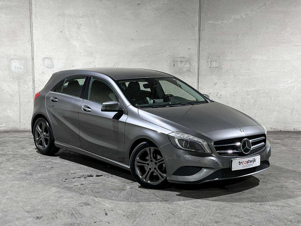 Mercedes-Benz A180 4U3 A-klasse 121pk 2013 (Origineel-NL), 8-SRR-41