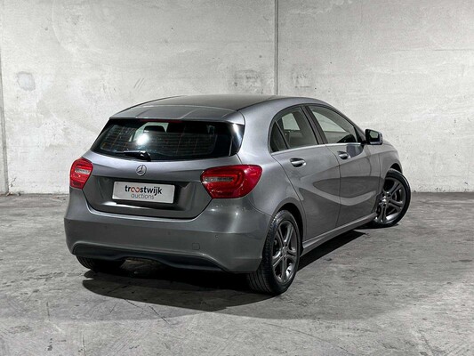 Mercedes-Benz A180 4U3 A-Baureihe 121 PS 2013 (Original-NL), 8-SRR-41