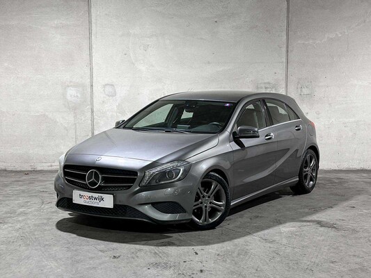 Mercedes-Benz A180 4U3 A-Baureihe 121 PS 2013 (Original-NL), 8-SRR-41