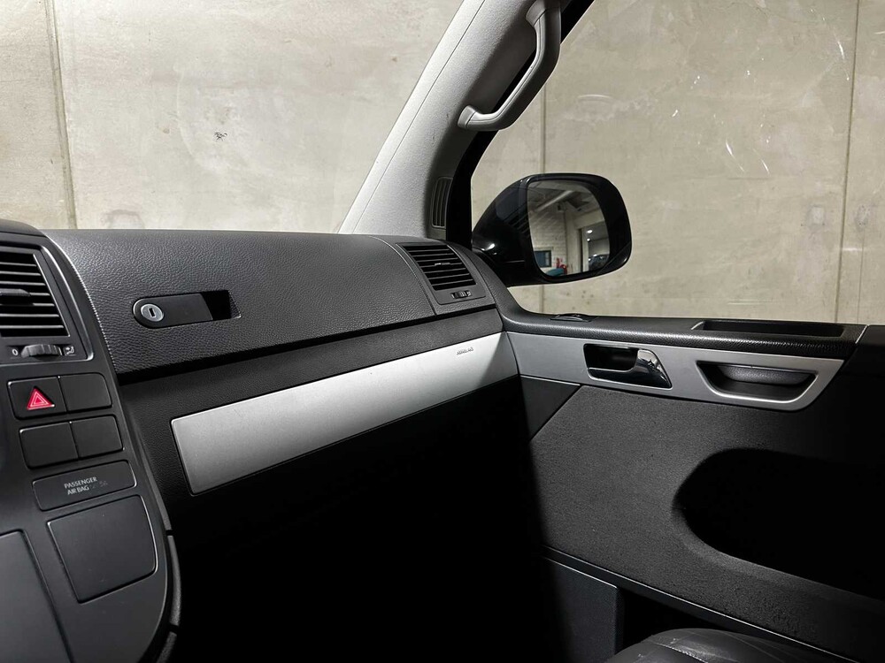 Volkswagen Transporter Multivan 2.0 TDI L2H1 Comfortline Dubbele Cabine 179pk 2011 (Automaat), 9-VTT-02