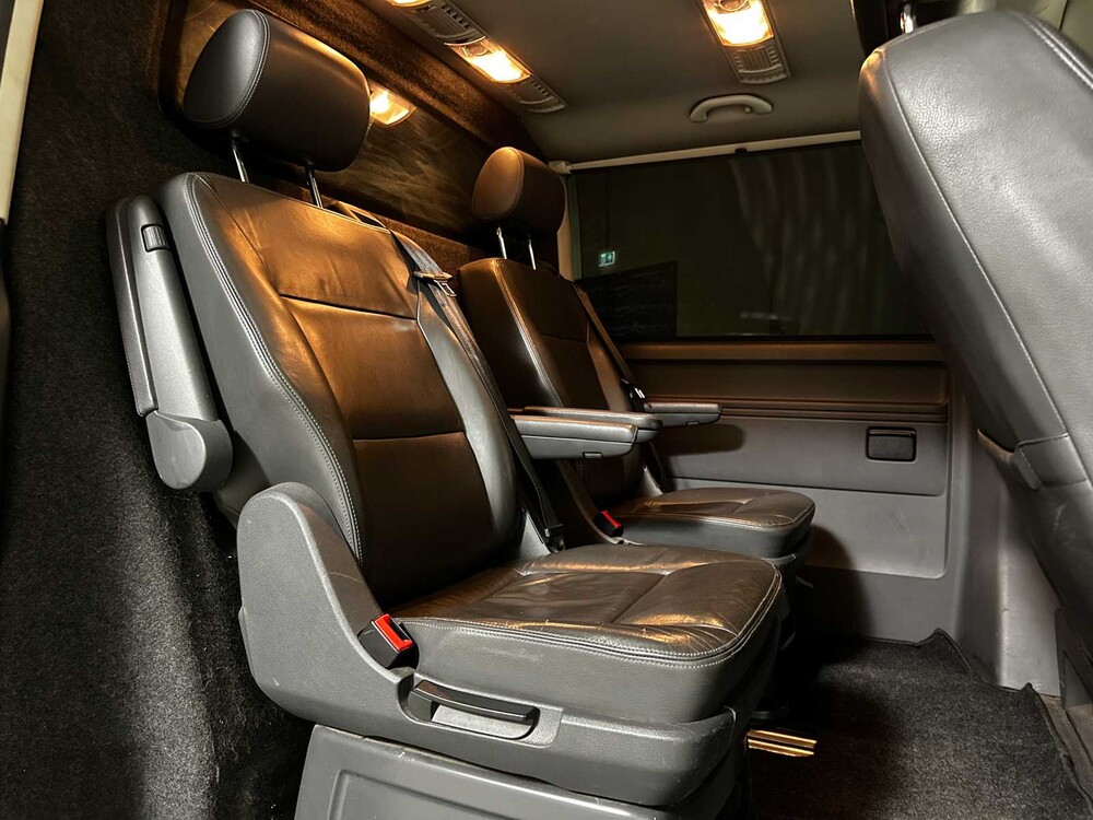 Volkswagen Transporter Multivan 2.0 TDI L2H1 Comfortline Dubbele Cabine 179pk 2011 (Automaat), 9-VTT-02