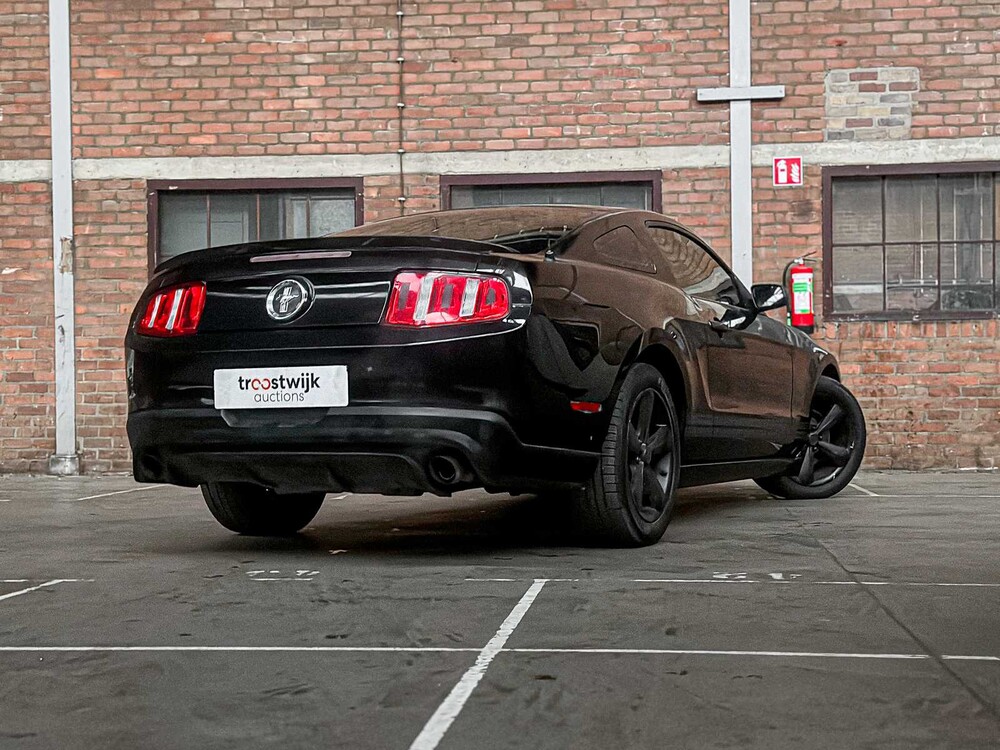 Ford Mustang 3.7 V6 305pk 2013 Coupe