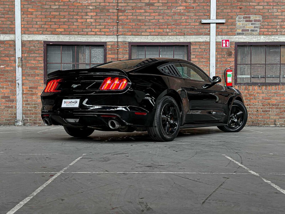 Ford Mustang 3.7 V6 300pk 2017 Coupe