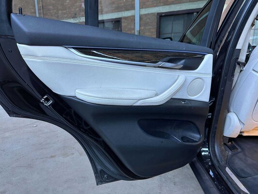 BMW X5 xDrive40e iPerformance High Executive 313pk 2015 F15 (Origineel-NL) Plug-In Hybrid, HR-433-V