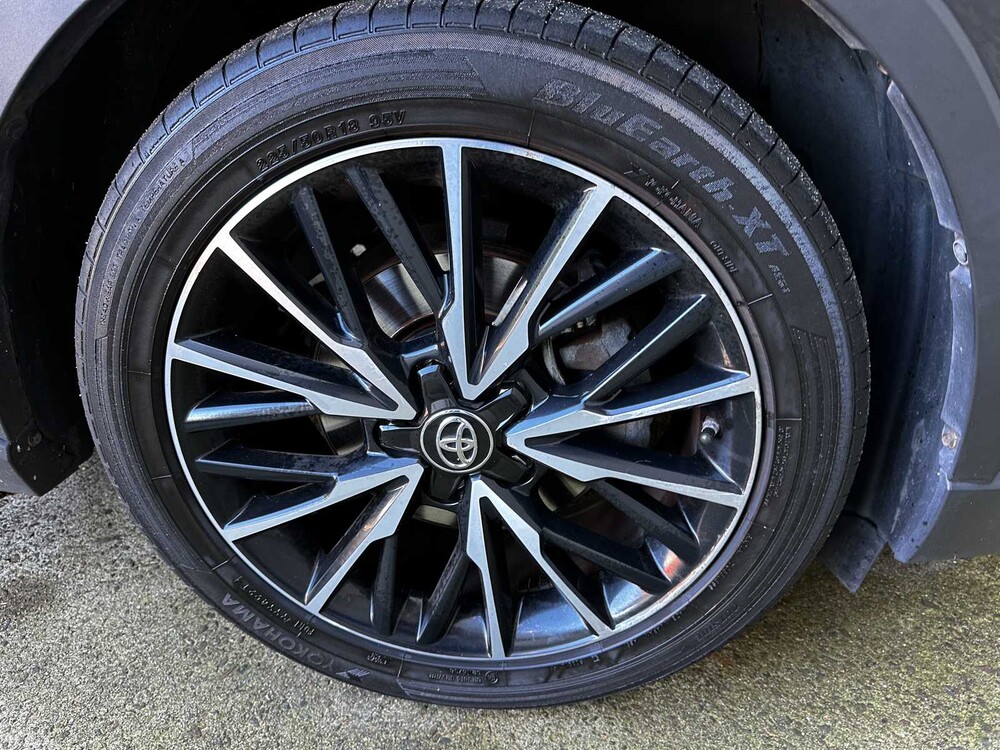 Toyota C-HR 1.8 Hybrid Executive 122pk 2017 (Origineel-NL), RF-509-L