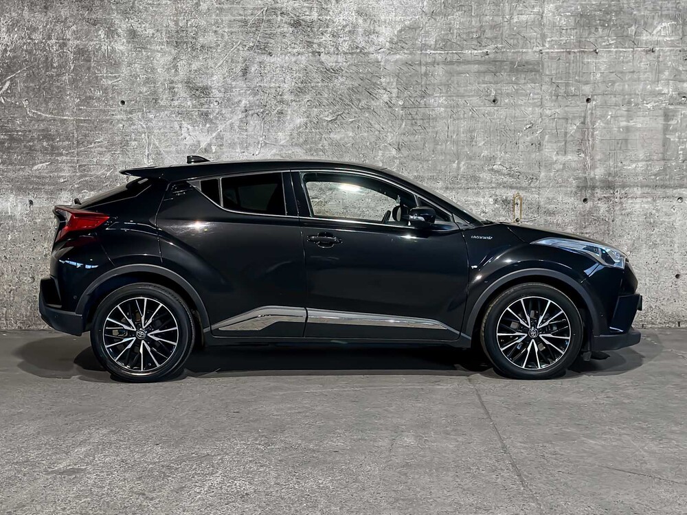 Toyota C-HR 1.8 Hybrid Executive 122pk 2017 (Origineel-NL), RF-509-L