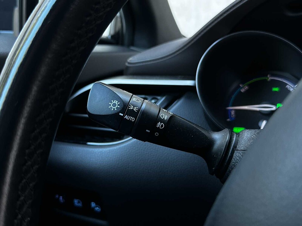 Toyota C-HR 1.8 Hybrid Executive 122pk 2017 (Origineel-NL), RF-509-L