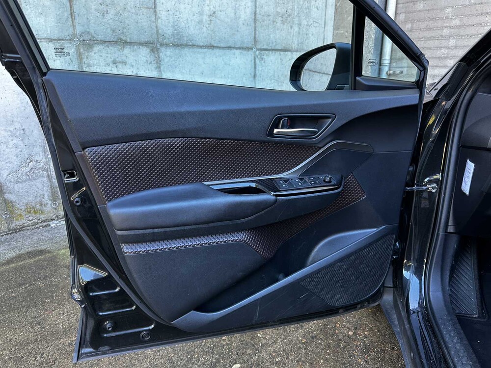 Toyota C-HR 1.8 Hybrid Executive 122pk 2017 (Origineel-NL), RF-509-L