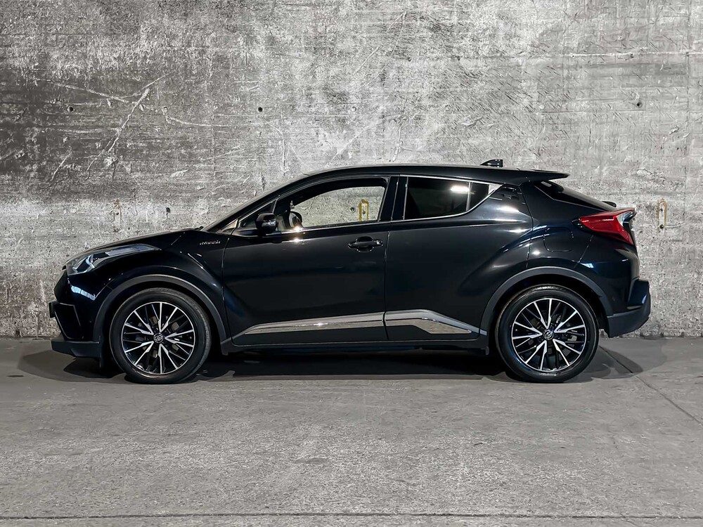 Toyota C-HR 1.8 Hybrid Executive 122pk 2017 (Origineel-NL), RF-509-L