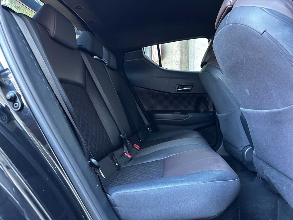Toyota C-HR 1.8 Hybrid Executive 122pk 2017 (Origineel-NL), RF-509-L