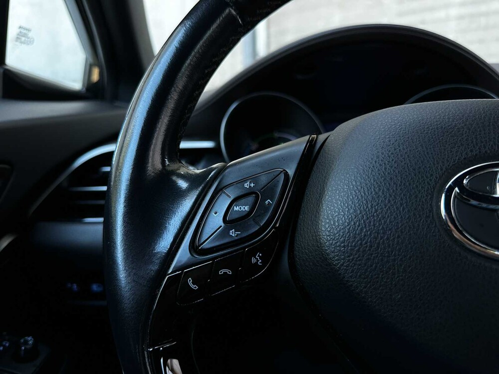Toyota C-HR 1.8 Hybrid Executive 122pk 2017 (Origineel-NL), RF-509-L