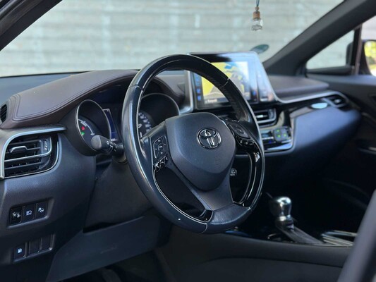 Toyota C-HR 1.8 Hybrid Executive 122pk 2017 (Origineel-NL), RF-509-L