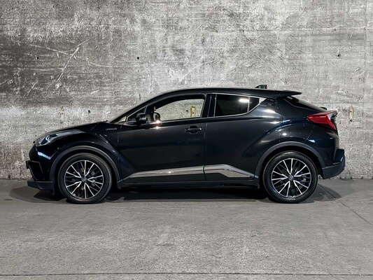 Toyota C-HR 1.8 Hybrid Executive 122pk 2017 (Origineel-NL), RF-509-L