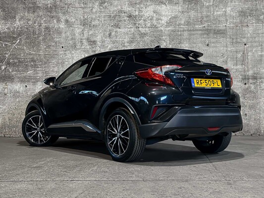 Toyota C-HR 1.8 Hybrid Executive 122pk 2017 (Origineel-NL), RF-509-L