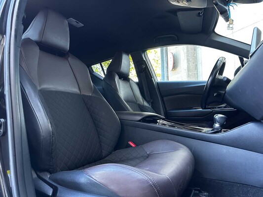 Toyota C-HR 1.8 Hybrid Executive 122pk 2017 (Origineel-NL), RF-509-L