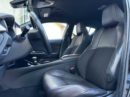 Toyota C-HR 1.8 Hybrid Executive 122pk 2017 (Origineel-NL), RF-509-L
