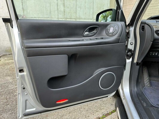 Renault Grand Espace 2.0 dCi Celsium 173pk 2012 (Origineel-NL) 7-persoons, 34-SZP-9