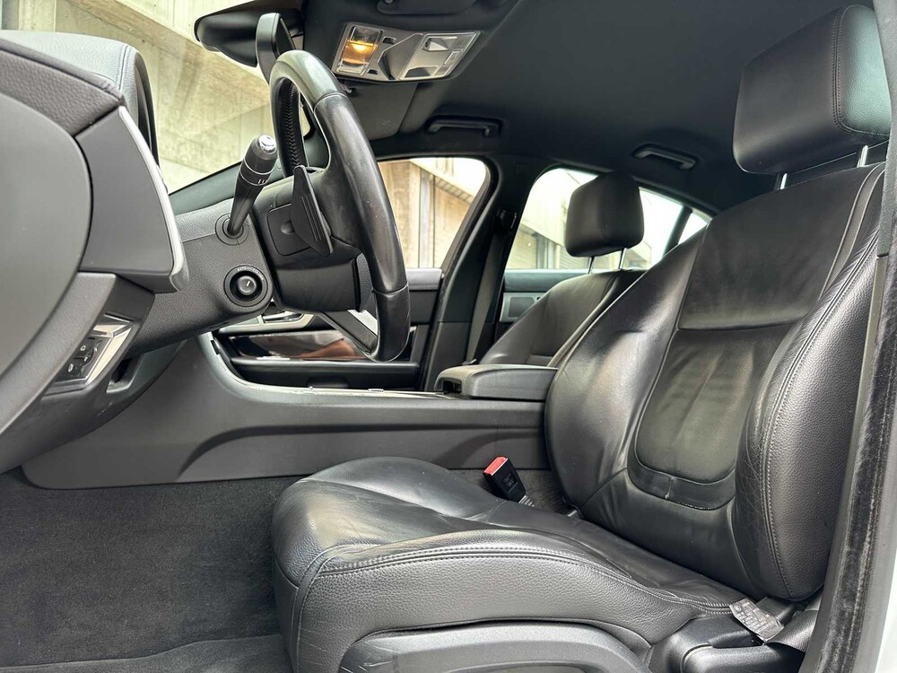 Jaguar XF 2.2D 168pk 2012 (Origineel-NL), 31-XRG-7