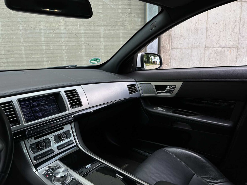Jaguar XF 2.2D 168pk 2012 (Origineel-NL), 31-XRG-7
