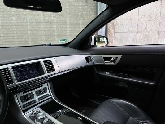 Jaguar XF 2.2D 168pk 2012 (Origineel-NL), 31-XRG-7