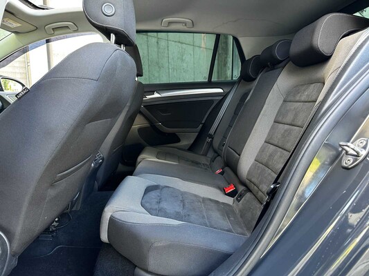 Volkswagen Golf 1.0 TSI Comfortline Business 109pk 2018 (Origineel-NL) Automaat, RX-771-L