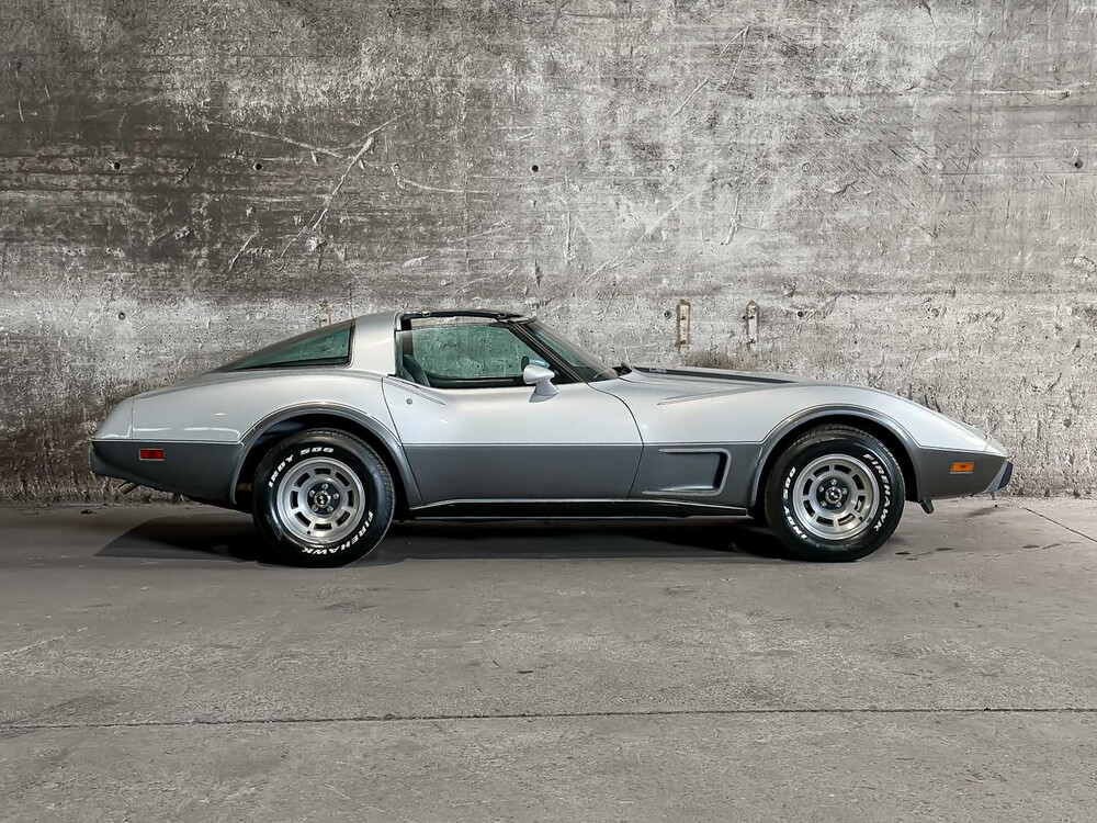 Chevrolet Corvette 5.7 V8 Convertible Two-Tone L-82 ANNIVERSARY EDITION 1 YZ 87 194pk 1978, 15-XXL-9