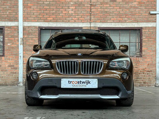 BMW X1 xDrive28i Executive 258pk 2009, 51-NVZ-9