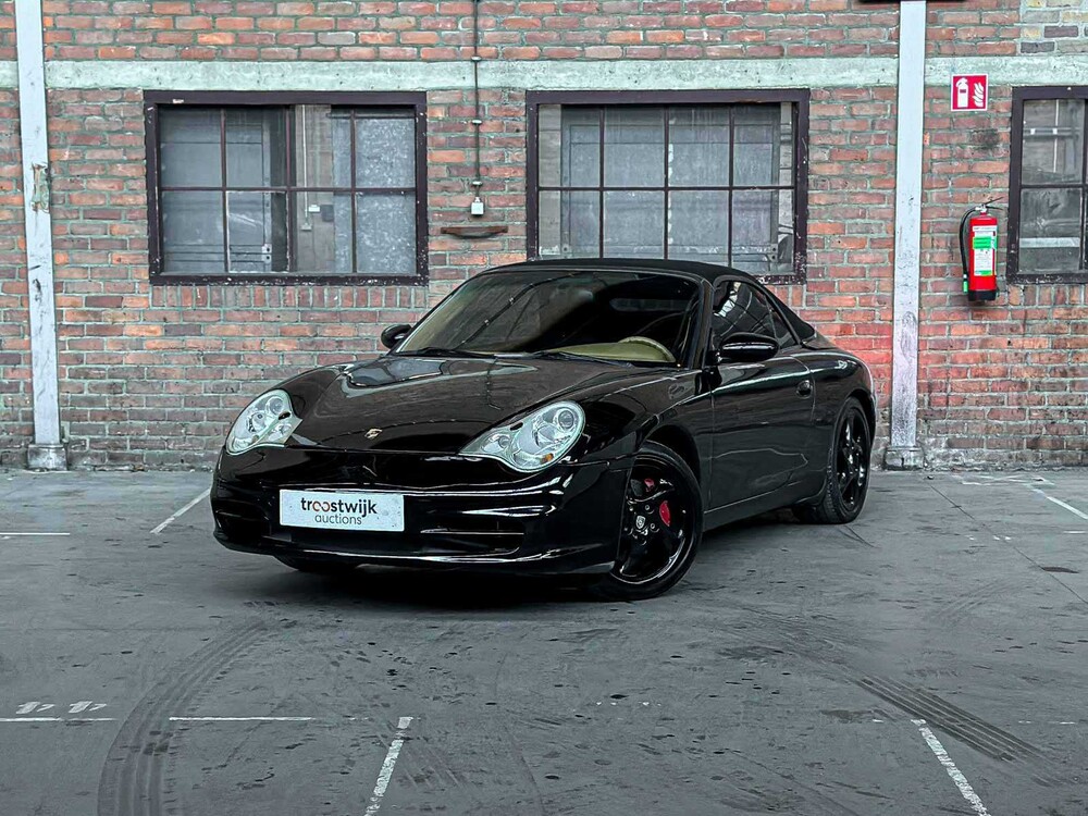 Porsche 911 Carrera 4 Cabriolet 3.6 996 320pk 2002 Youngtimer HANDGESCHAKELD 