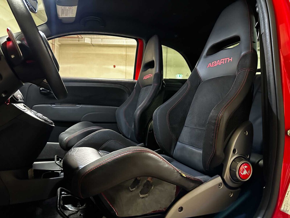 Fiat 500 Abarth 695 Tributo Ferrari 180pk 2011 (195/1695)