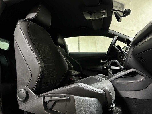 Volkswagen Scirocco 1,4 TSI Highline 122 PS 2014 (Original-NL), 04-ZLF-5
