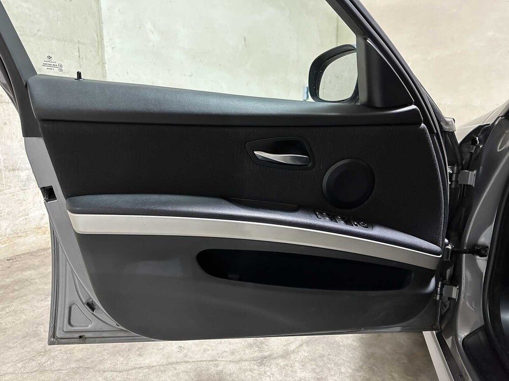 BMW 318i Touring Business Line 3-Reihe (Original-NL), 22-LDH-4