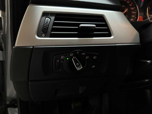 BMW 318i Touring Business Line 3-serie (Origineel-NL), 22-LDH-4