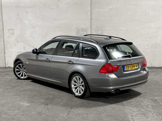 BMW 318i Touring Business Line 3-serie (Origineel-NL), 22-LDH-4