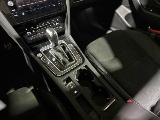 Volkswagen Arteon Shooting Brake 1.4 eHybrid 160kW 6-DSG R-Line Business+ 218pk 2022 (Origineel-NL), P-946-TG