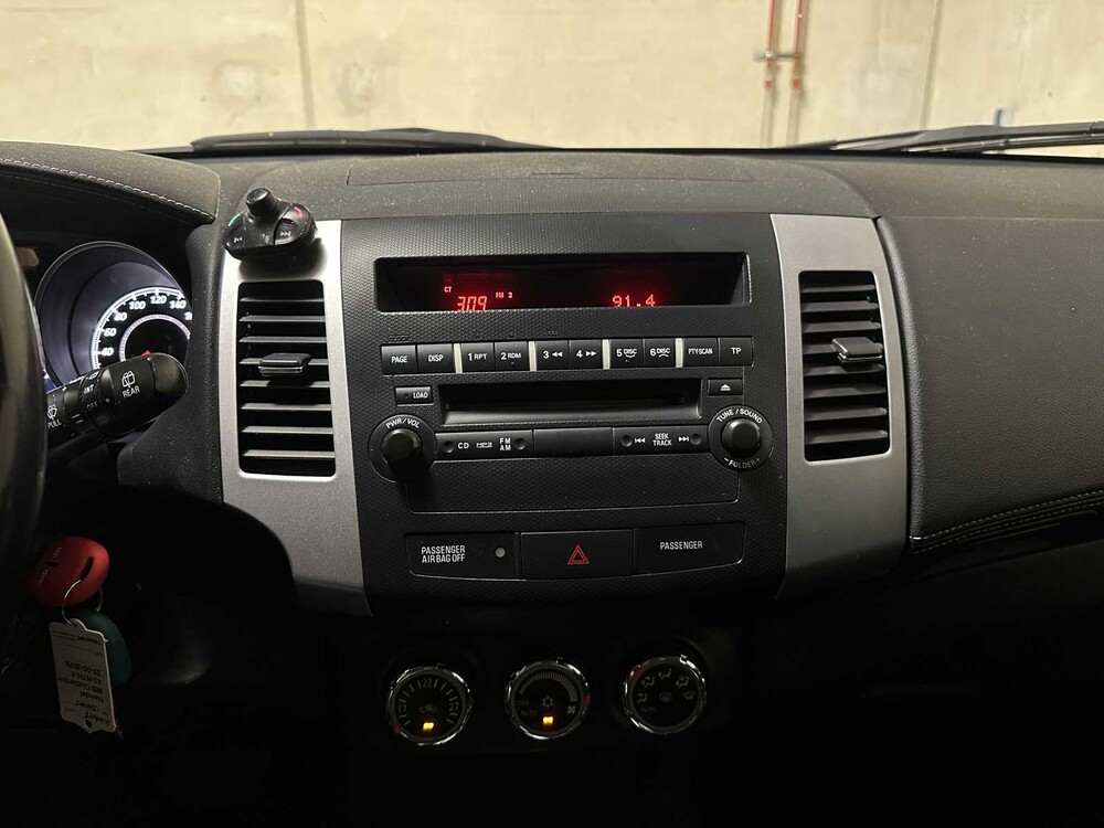 Mitsubishi Outlander 2.0 Intro Edition 147pk 2010 (Origineel-NL) Automaat, 43-NTH-8