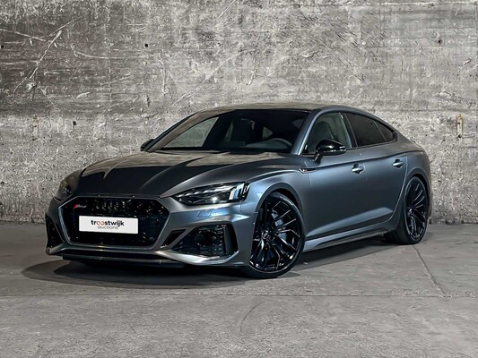 Luxury en sports cars te Milsbeek