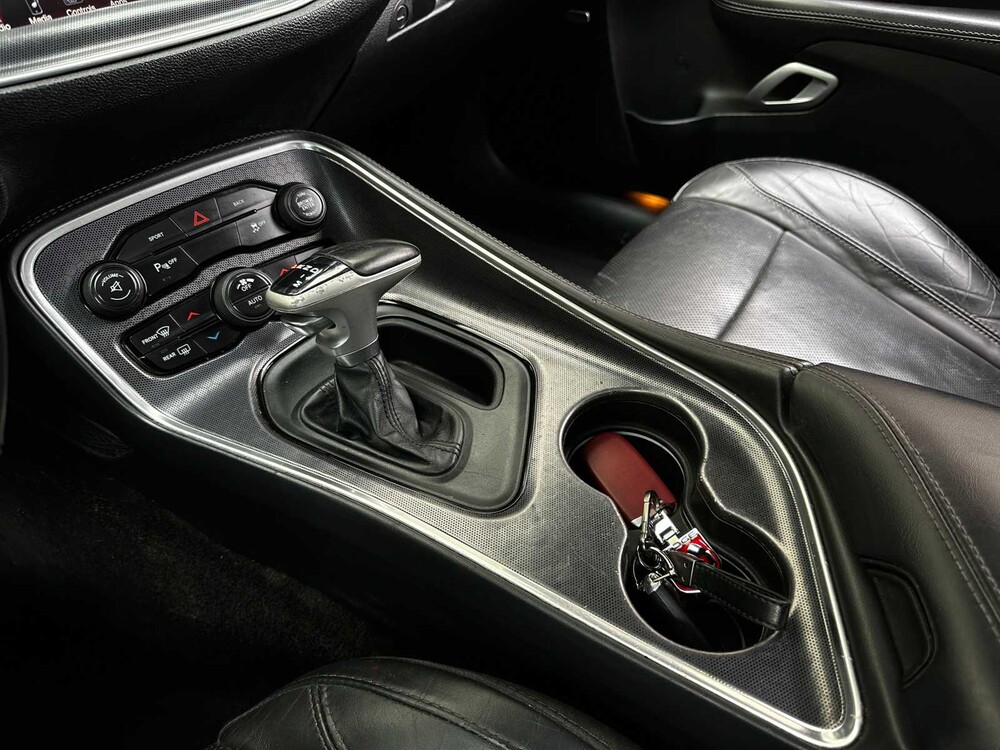 Dodge Challenger SXT PLUS 3.6 V6 305pk 2015