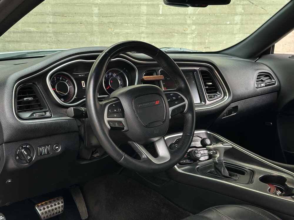 Dodge Challenger SXT PLUS 3.6 V6 305pk 2015