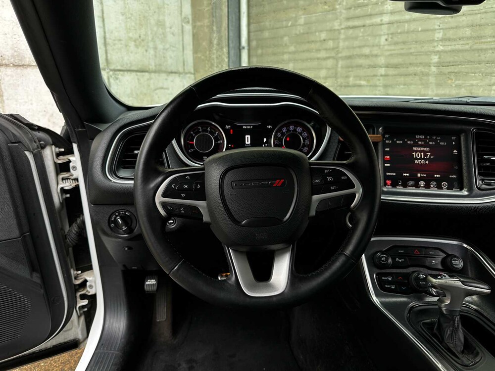 Dodge Challenger SXT PLUS 3.6 V6 305pk 2015
